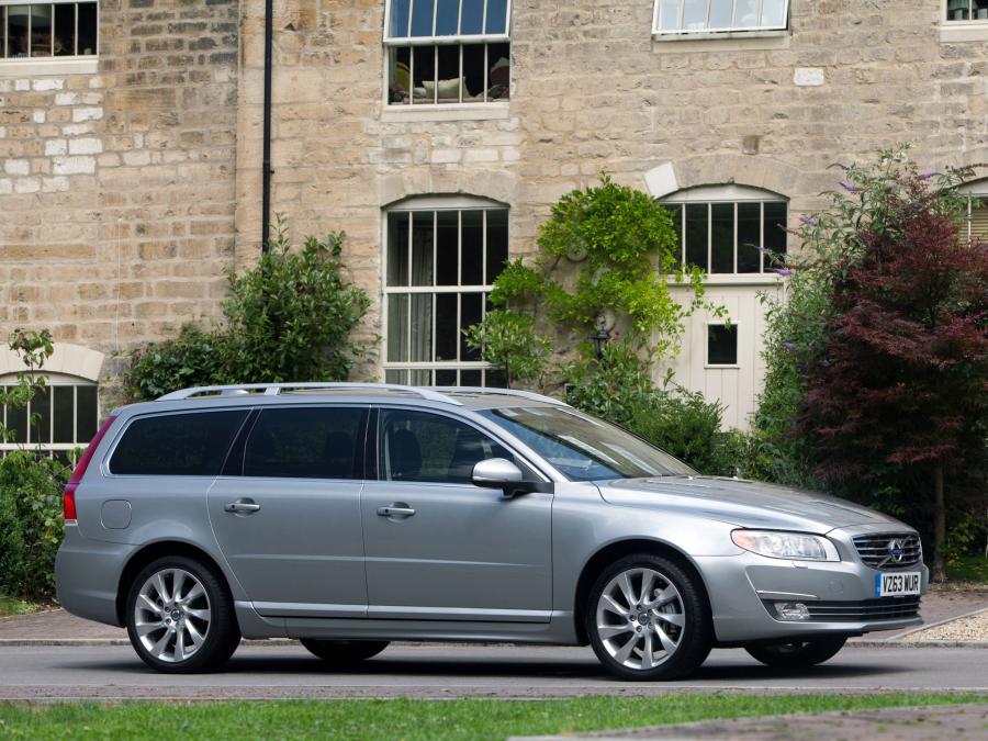  Volvo V70 2013 года  (UK) (фото 12 из 14)